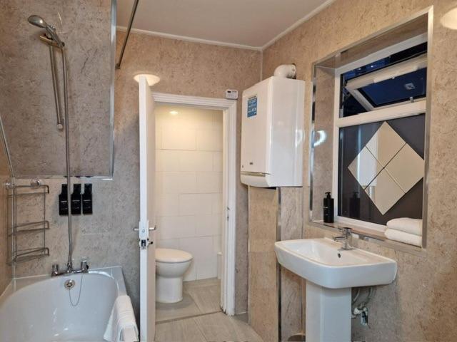 Excel Airport O2 King Beds With Garden Appartamento